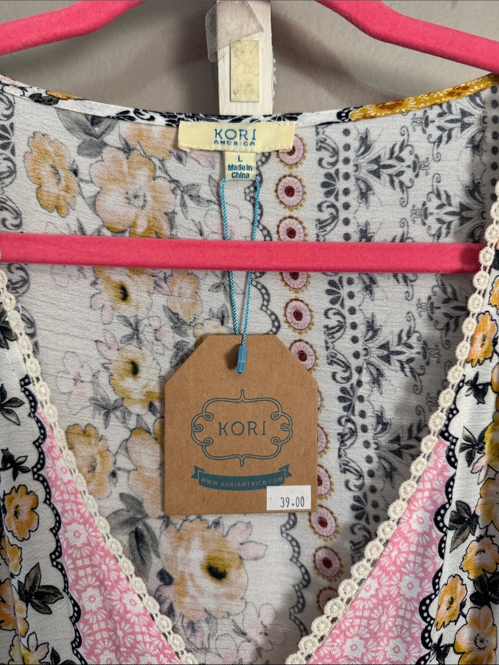 Fun Floral Mixed-Print V-Neck Boho style Dress - Pink, Yellow, Black, cream. New - Picture 2 of 6